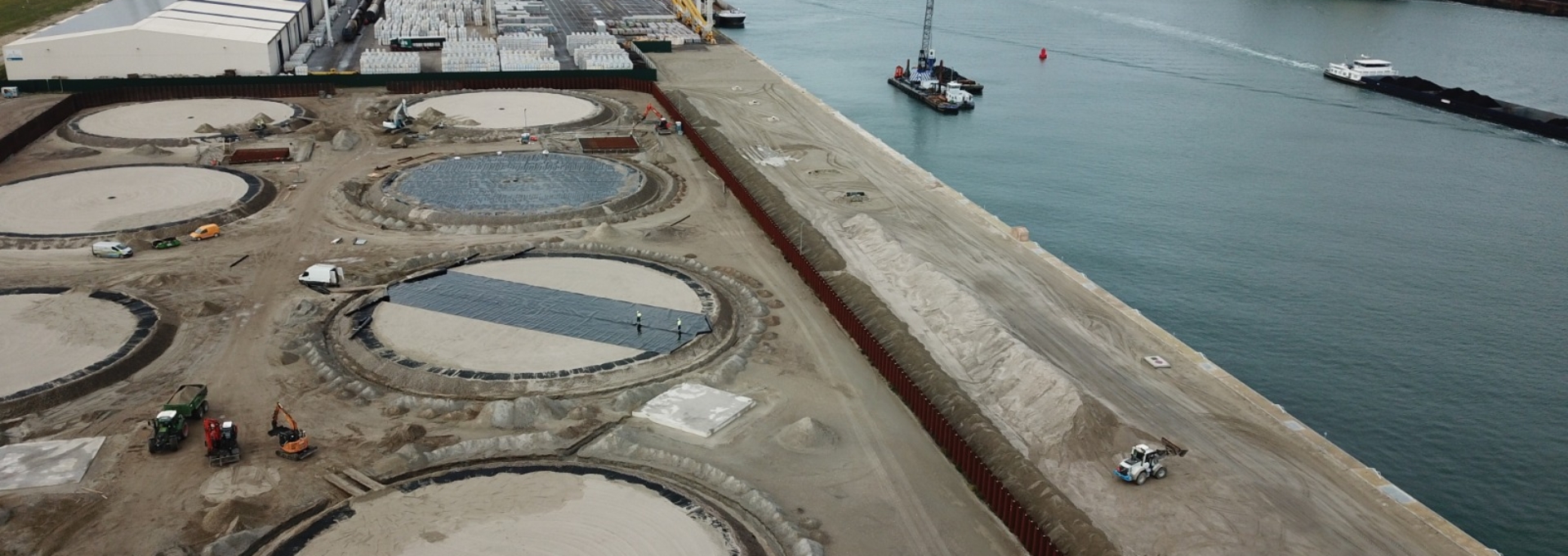 Subsurface sealing of an LNG tank terminal