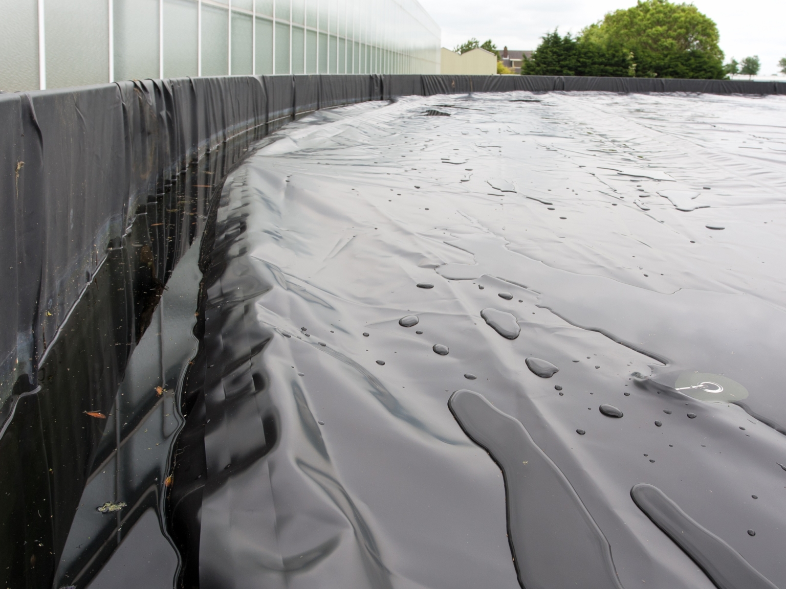 Silofloat aus der Nähe in einem Wassersilo