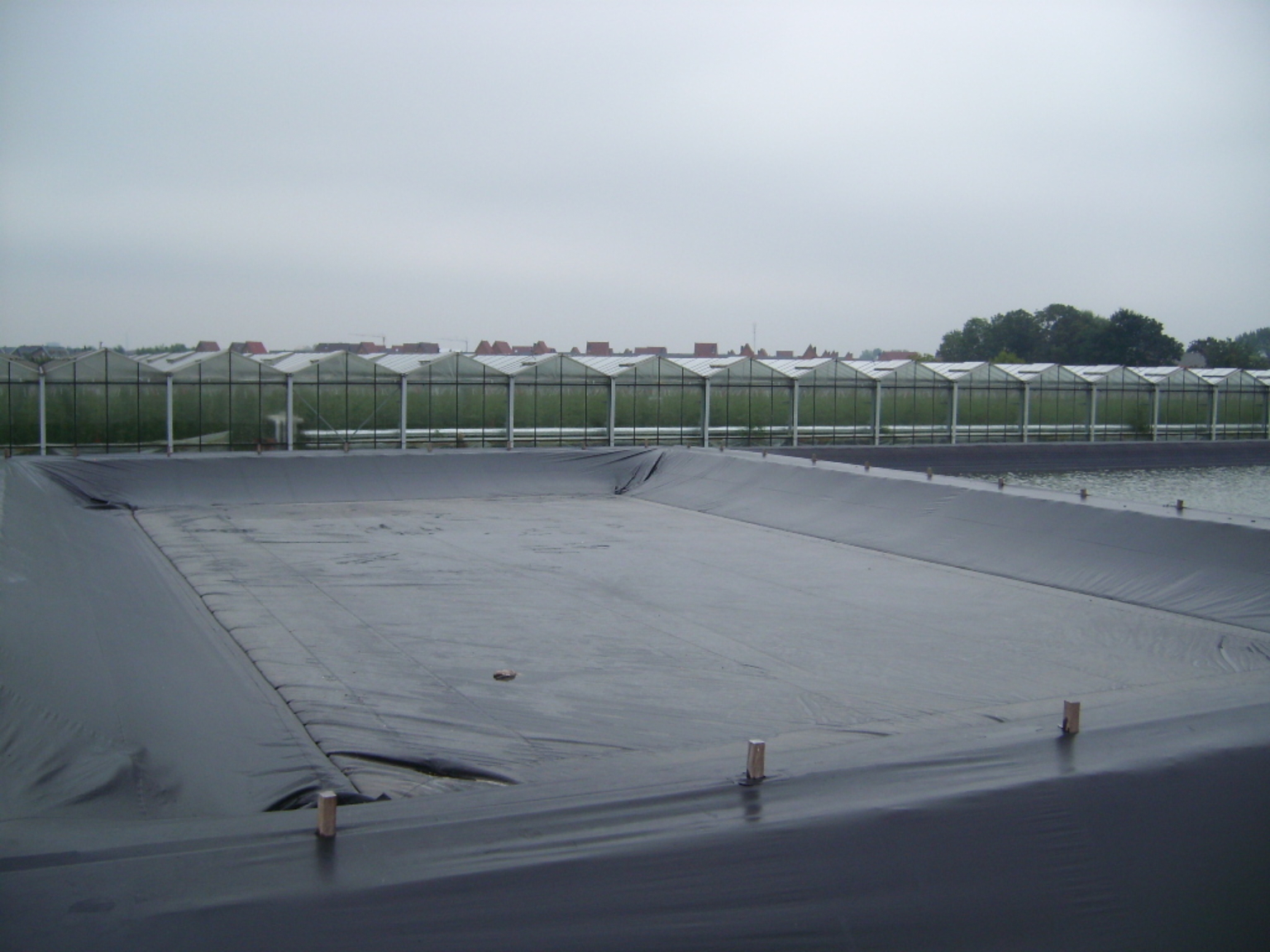 Fully closed water reservoir in the Netherlands