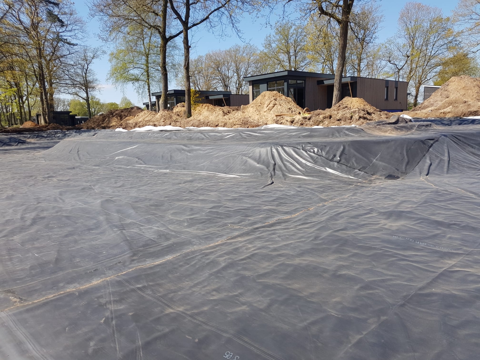 Installation of a pond in a recreational park