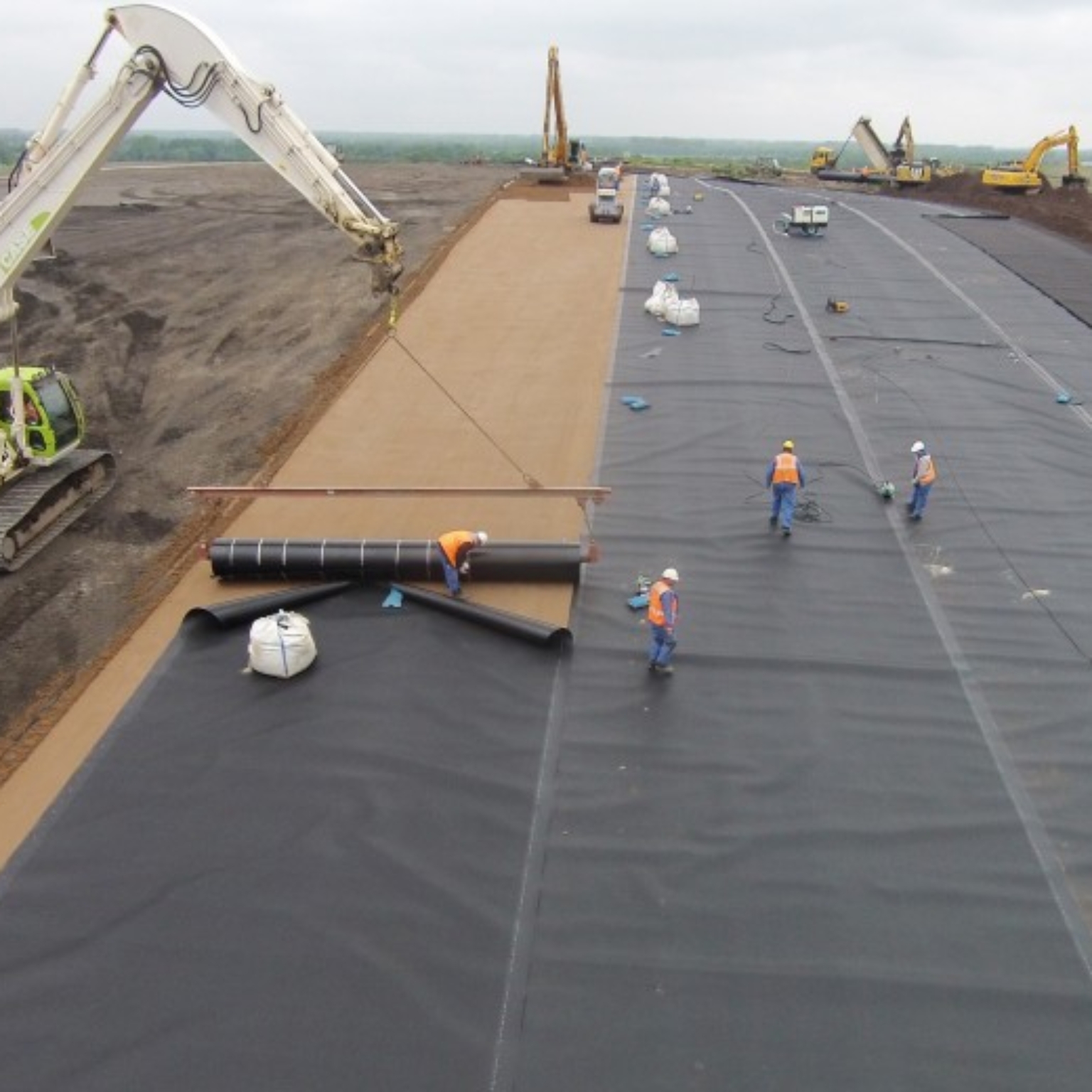 Top sealing of landfill De Vlagheide