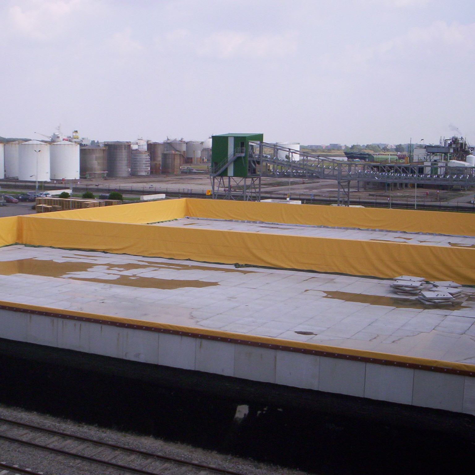 Vuil water bassin voor proceswater van bio ethanol productie