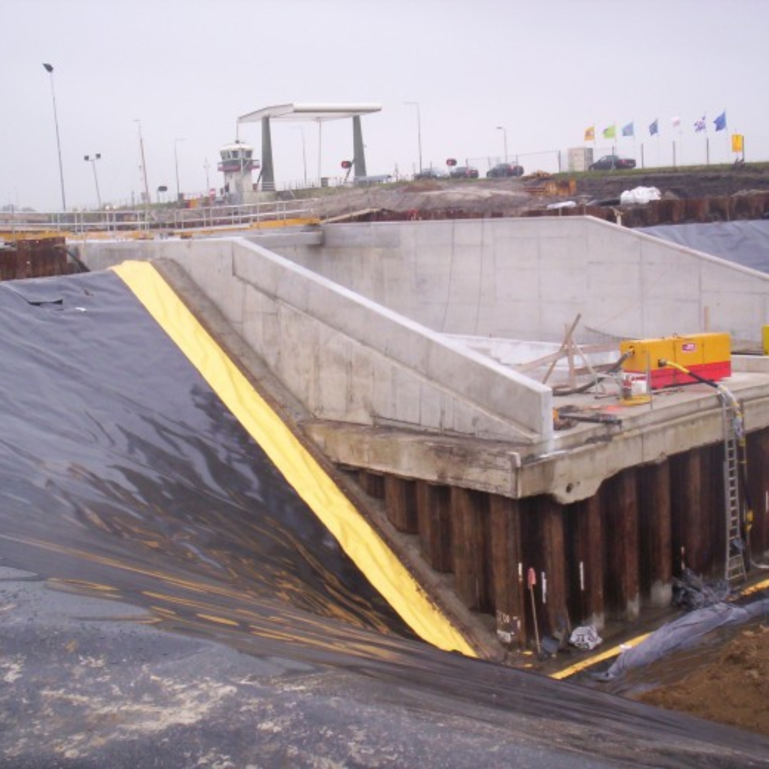 Jeltesloot Aqueduct with membrane