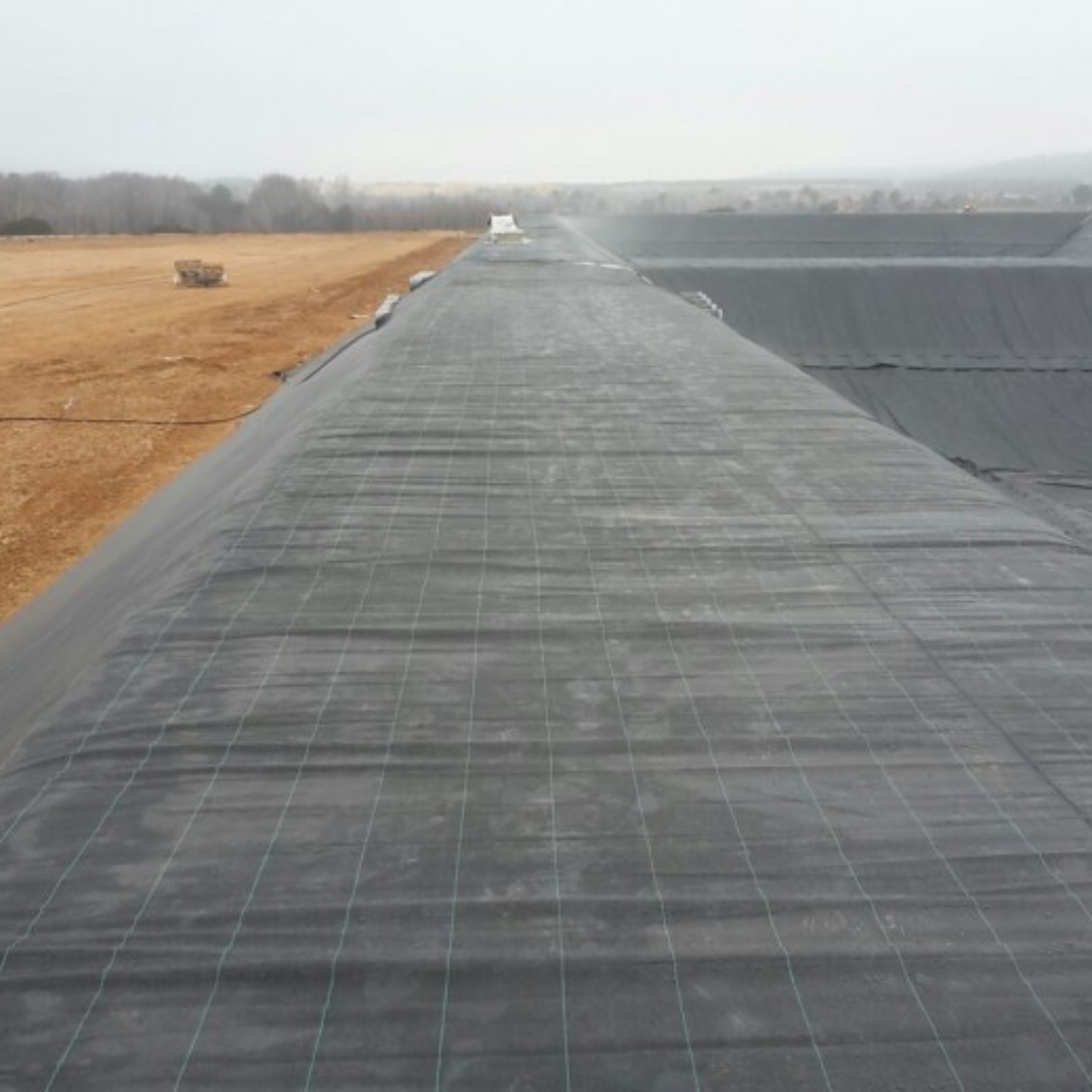 Bionatura water reservoirs with floating cover