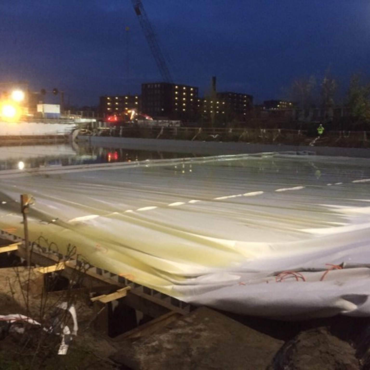 Installation of membrane, even in the dark