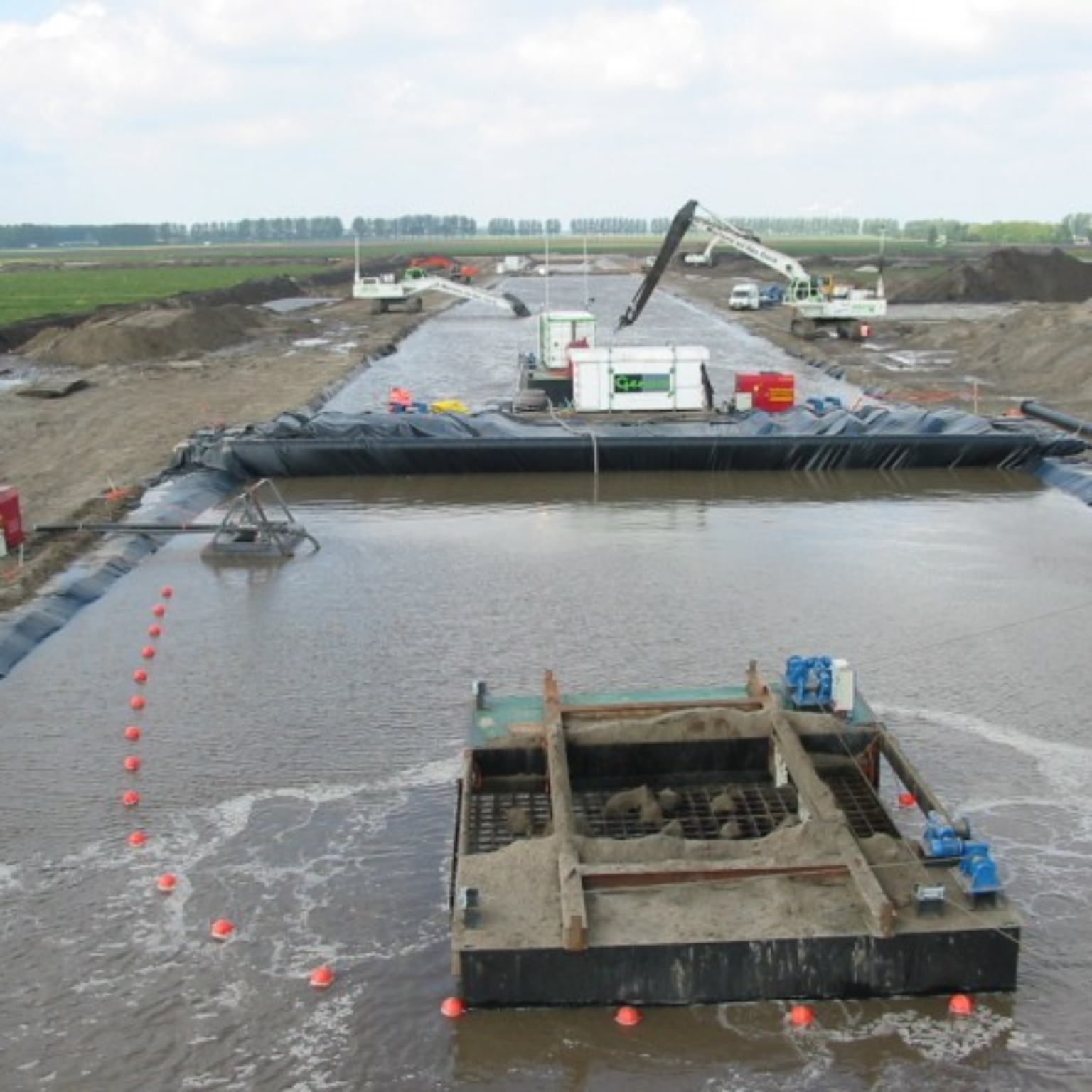 Pontoons at industrial estate Haven VII