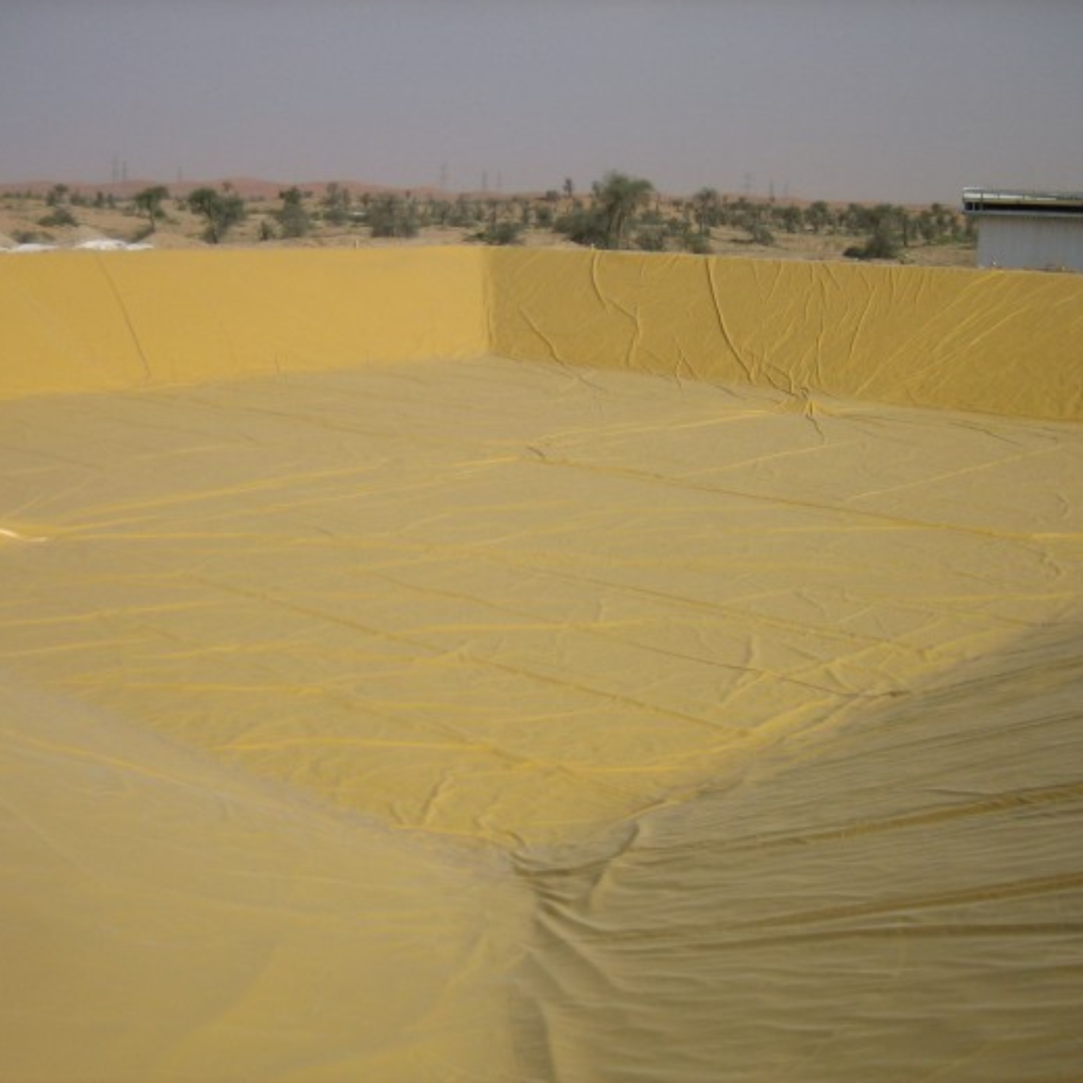 Fully enclosed reservoir seen from the inside