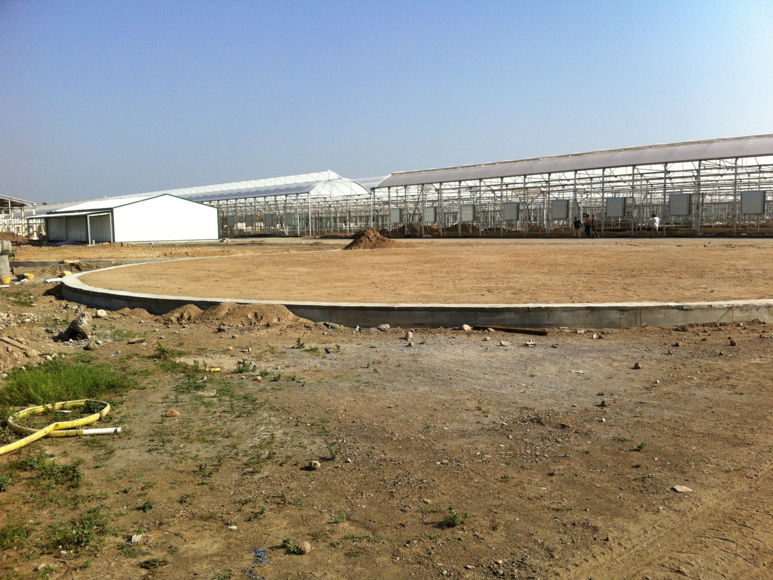 Concrete rim as surface for water silo