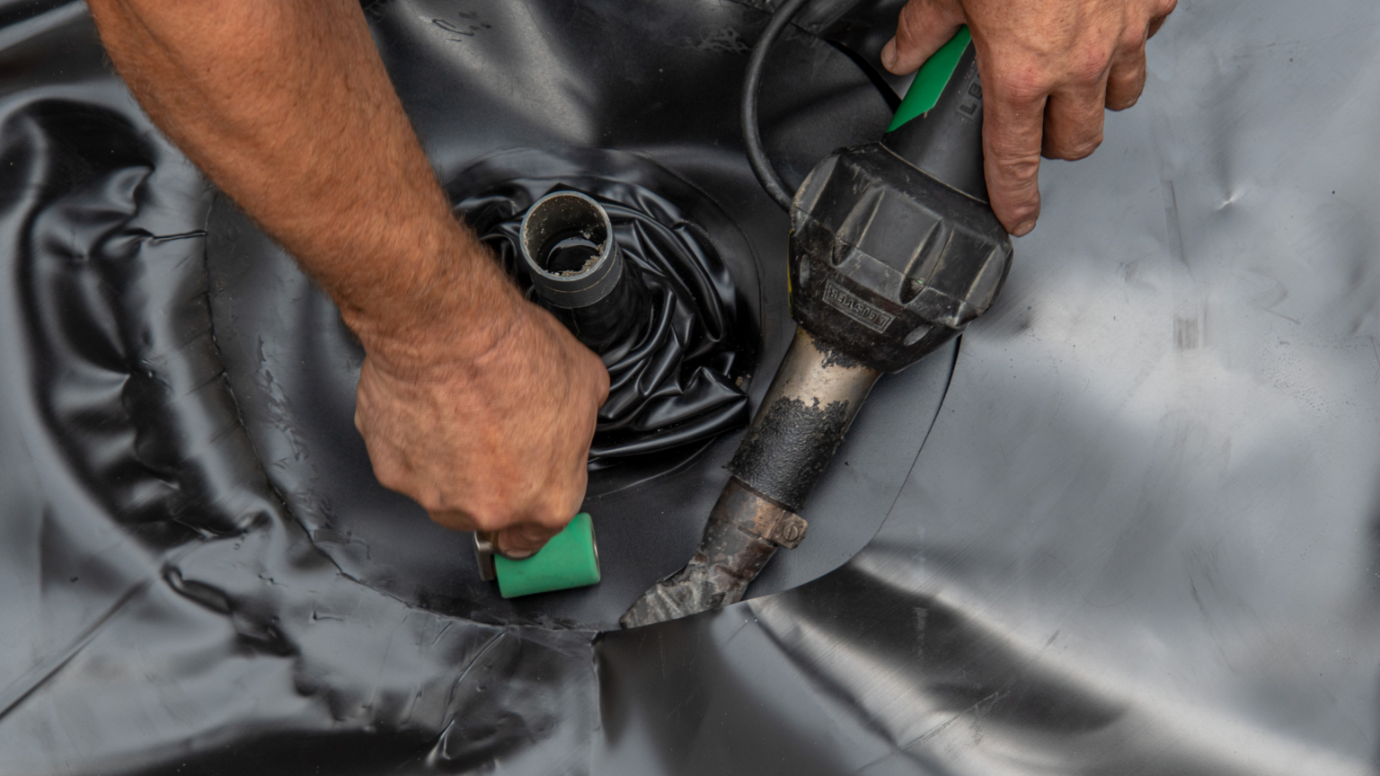 Installation of a conical outlet