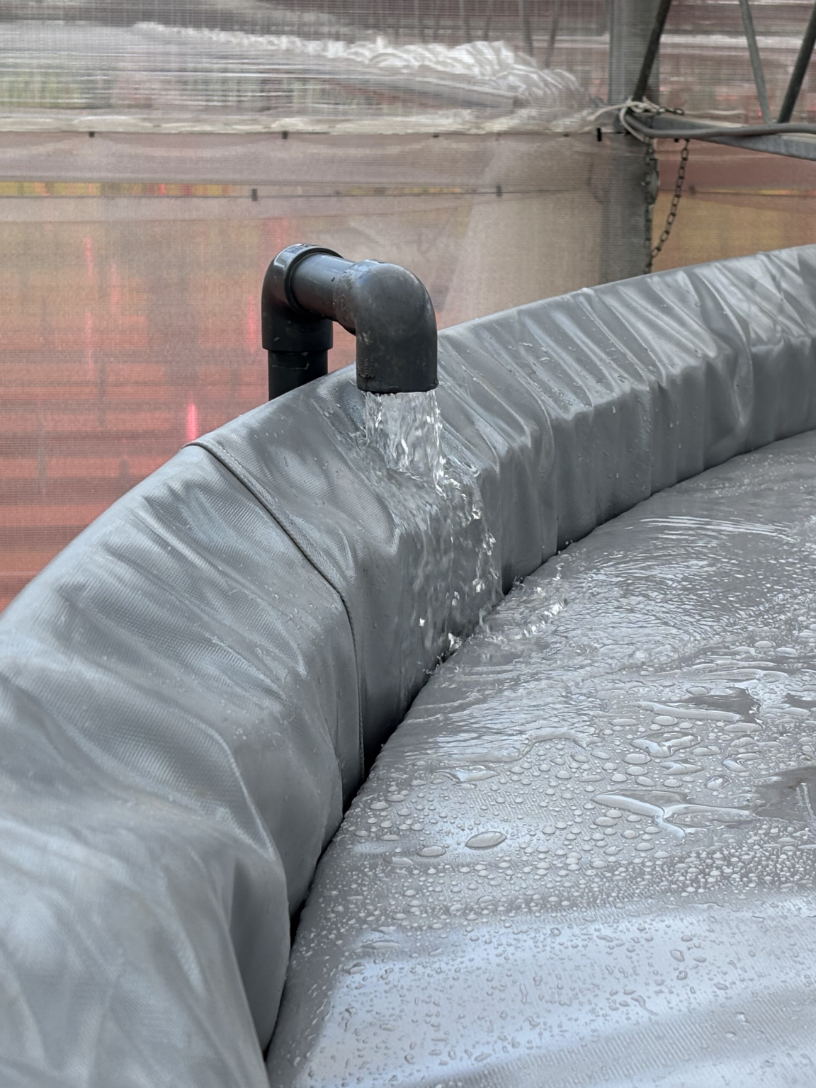The silo is covered with a specially designed insulating floating cover.