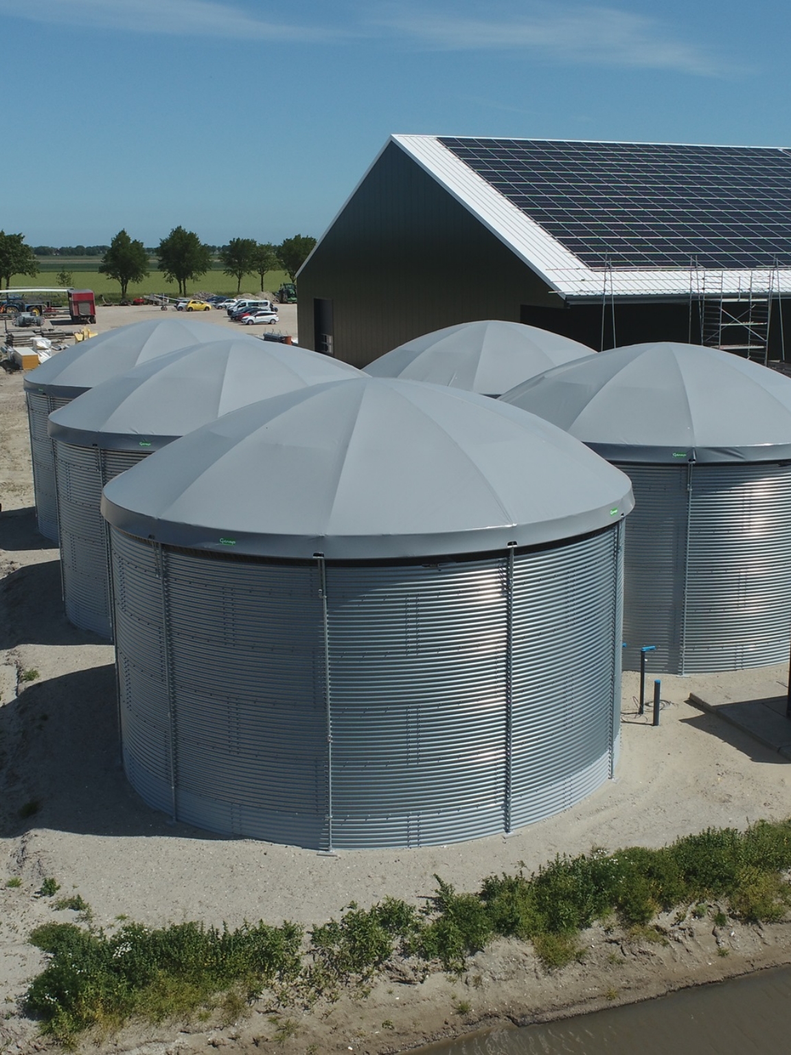 5 water silos with Genadome PRO