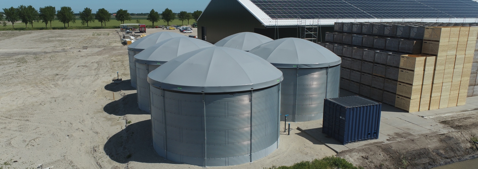5 water silos with Genadome PRO
